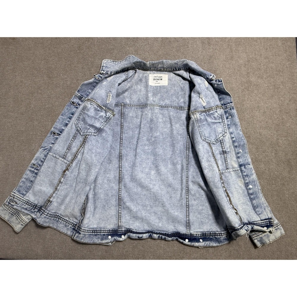 Refuge Denim Jacket Womens Medium Blue Distressed Jean Coat Button Front Casual‎ - Picture 6 of 7
